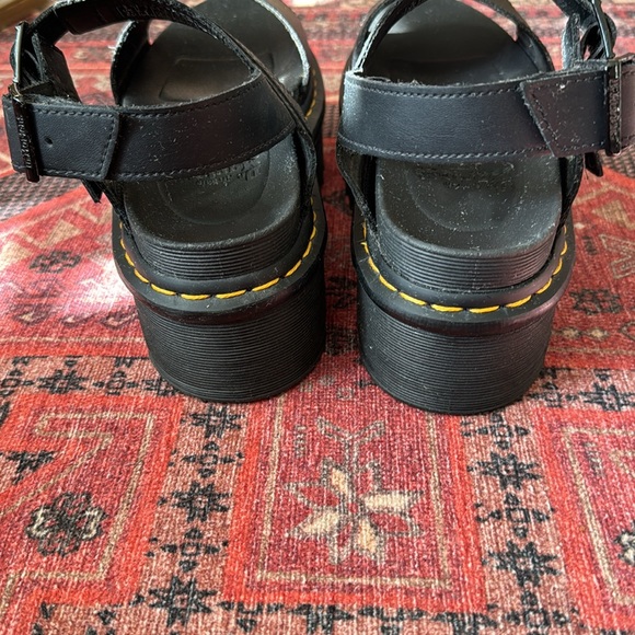 Dr. Martens Voss Quad Hydro Leather Platform Sandal Sz. 9 - Picture 3 of 5
